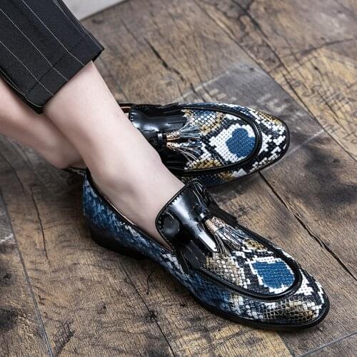 Fashion Casual Mens Loafers Breathable Tassel Mens Dress Shoes Vintage Printed Mens Boat Shoes Party Shoes Men Moccasin Homme