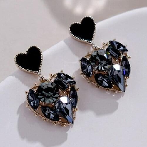 2021 New Arrival Trendy Grey Crystal Love Heart Dangle Earrings For Women Sweet Fashion Jewelry Fashion Oorbellen