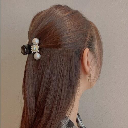 Women Korean Medium Gripping Hair Clip Female Elegant Rhinestone Pearl Claw