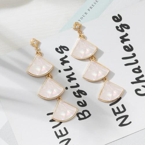 Fashion Korean Statement Drop Earrings For Women Acrylic White Scallop Shell Female New Modern Earrings 2021 Trend Gifts Jewelry
