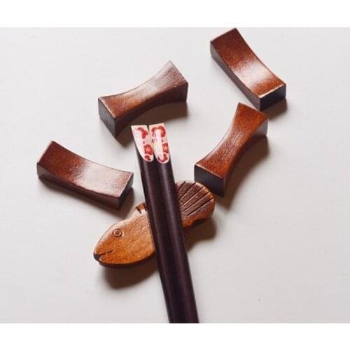 Fish-shaped Chopsticks Rest Stand Wood Chopsticks Holder Japanese Style Tableware Dinning Tool Home Kitchen Supplies W9179