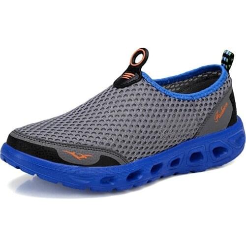 Summer Mens Shoes Couple Casual Shoes Fashion Lightweight Breathable Sports Shoes Large Size Mens Mesh Non-Slip Flat Shoes