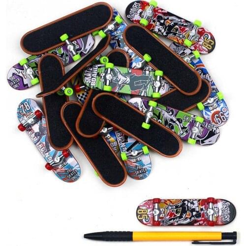 1PC Cute Mini Skateboards Party Favor Kids Children Mini Finger Board Fingerboard Alloy Skate Boarding Toys High Quality Gift
