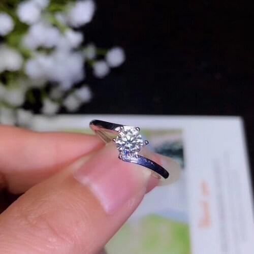 Moissanite,0.5 carats Super hot selling, comparable to diamonds, exquisite craftsmanship