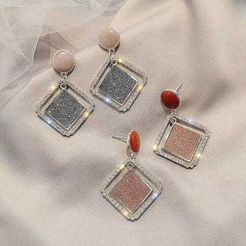 New Fashion Statement Earrings Grey Red Geometric Drop Earrings for Women Punk Metal Earring Trendy Jewelry Elegant