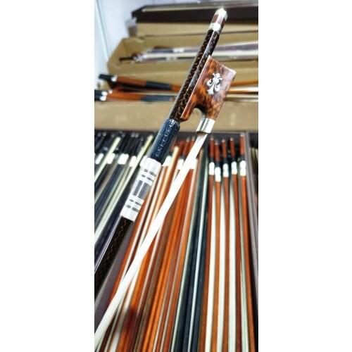 A new 4/4 violin bow snake wood pattern violin accessories