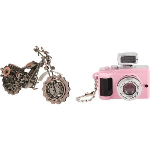 1 Pcs Metal Motorbike Motorcycle Model & 1 Pcs 1:8 Scale Dollhouse Miniature SLR Camera Dolls House Decoration Pink