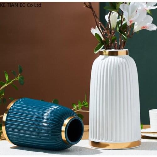 European Ceramic Phnom Penh Vase White/Blue Vertical Pattern Desktop Flower Arrangement Home Table Ornaments Vase Home Ornaments