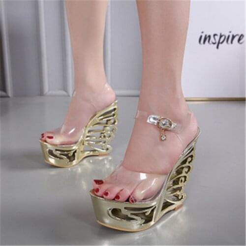 The new model fashion leather buckle wristband decorative waterproof platform sandals, 15 cm with unusual high-heeled sandals