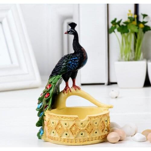 Creative Practical Smoking Accessories Resin Ashtray Home Decoration European Style Personality Peacock Ashtray Ornaments