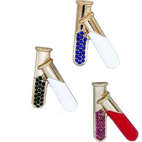 Chemical Reagent Tube Brooches 3 Color Chemistry Laboratory Supplies Test Tube Flask Pin Brooch For Doctors Nurse Jewelry 2021