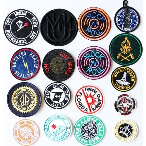1 Pcs Royal Shield Medal icon Embroidered Iron on Patches for Clothing DIY Stripes Clothes Patchwork Stickers Custom Badges