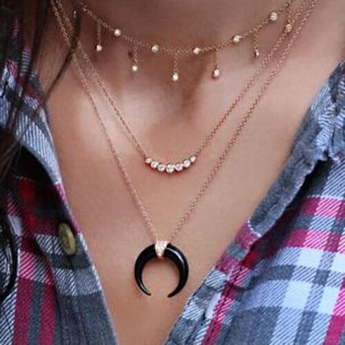 Vintage Multilayer Crystal Beads Black Resin Ox Horn Moon Pendant Necklace for Women Fashion Geometric Necklace Jewelry GN52