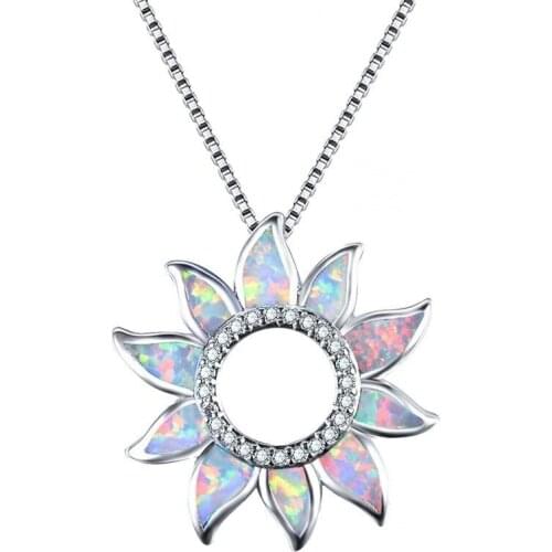 New Classic Opal Sunflower Pendant Necklace Womens Bride Wedding Pendant Necklace Fashion Womens Jewelry and Gifts Wholesale