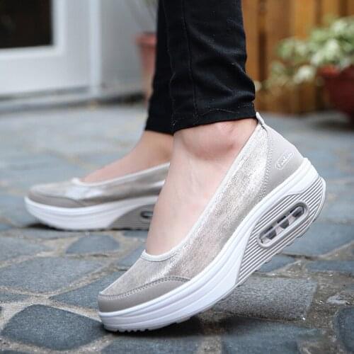 2020 Women Sneakers Flats Loafers Shallow Comfort PU Platform Ladies casual shoes