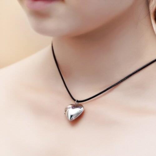 Hot Sell Photo Frame Locket Engraved Letters Heart Pendants Necklaces Can Open Women Jewelry YT-N237