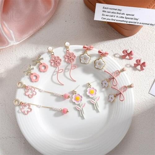 Korean Version Of Cute And Sweet Temperament Pink Earrings Retro Small Fresh And Simple Flower Earrings Bow Earrings