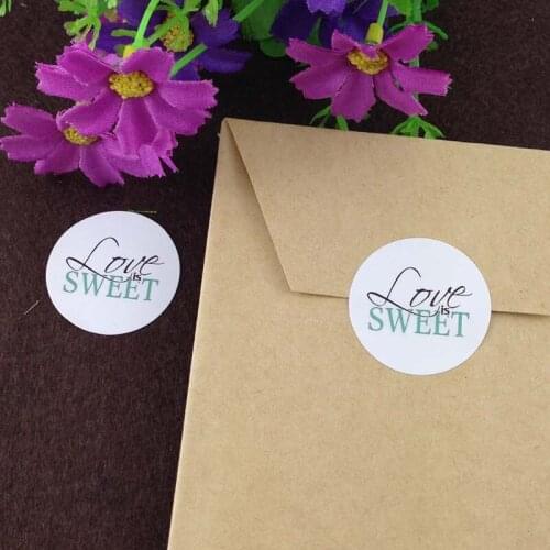 2000PCS "Love is sweet" Stickers Diameter 3cm Sticker Labels Sealing adhesive Labels Baking labels DIY for gift/box/jewelry/cake