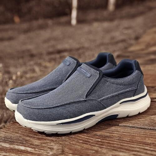 Mens Casual Shoes Canvas Breathable Loafers Men 2021 New Male Comfortable Outdoor Walking Shoes Classic Loafers Men Sneakers