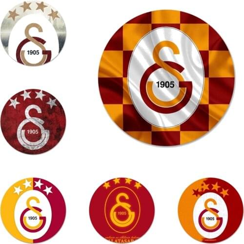 New ArrivalTurkey Galatasaray Badge Brooch Pin Accessories For Clothes Backpack Decoration gift