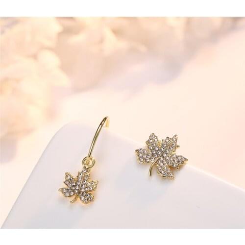 Elegant Maple Leaf Stud Earrings for Women 2021 New Gold Crystal Earrings Female Fashion Statement Party Jewelry Gifts