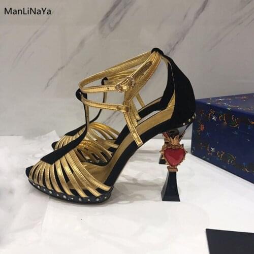 Strange Style Hoof Heels with Fretwork Heart Women Party Sandal Runway Mixed Colors Woman Sandals Brand Design Female High Heels