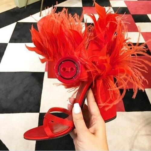 New Arrivals Red Feather Chunky Heels Sandals Buckle Strap Women Square Heels Shoes Stage Lady Banquet Dress Shoes Drop Ship