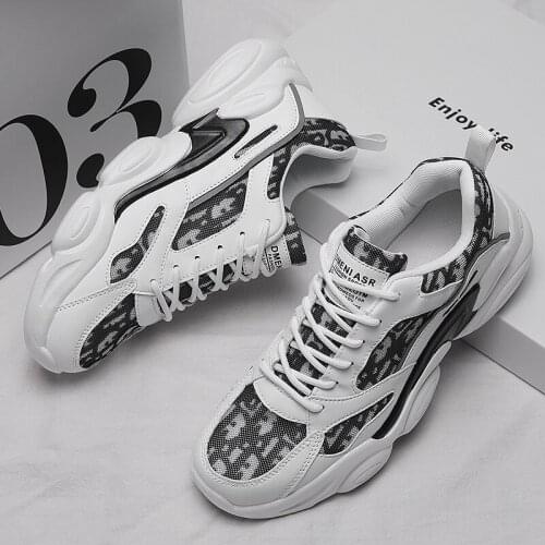 Light hot sneaker Mens leisure casuales shoes solid Breathable 2020 sapatos comfortable Fashion sports for mesh Male Sneakers s