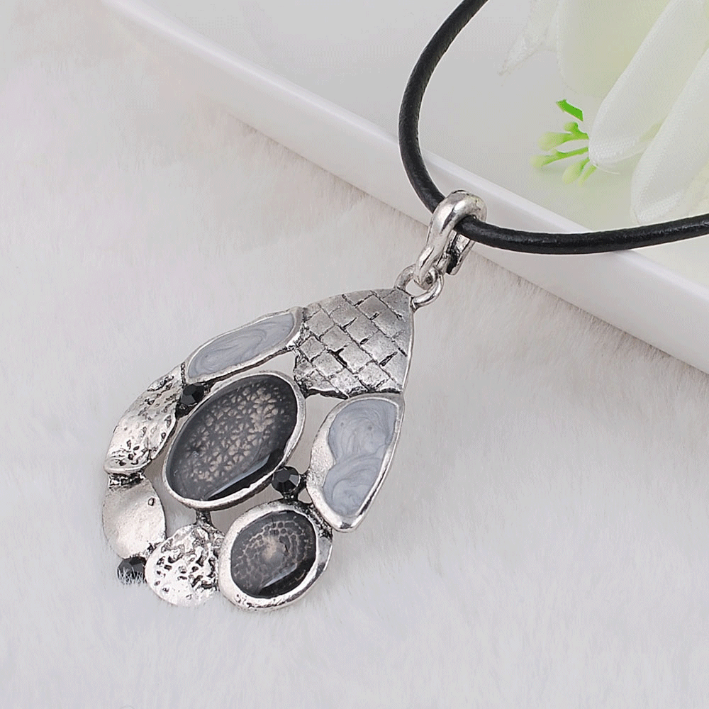 Charm Necklace Environmentally Friendly Materials Pendant Necklace White k Pendant Drop of Oil at an Affordable Price