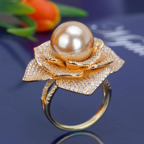 Bride Talk Pearl Ring Jewelry Big Flower Shape Cubic Zirconia Gold Color Finger Rings For Women Evening Party Wedding Gift