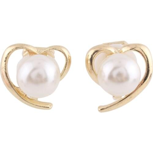 Grace Jun(TM) Korea Style Love Heart Clip on Earrings Non Piercing for Women Wedding Charm Silmulated Pearl Earring New Fashion