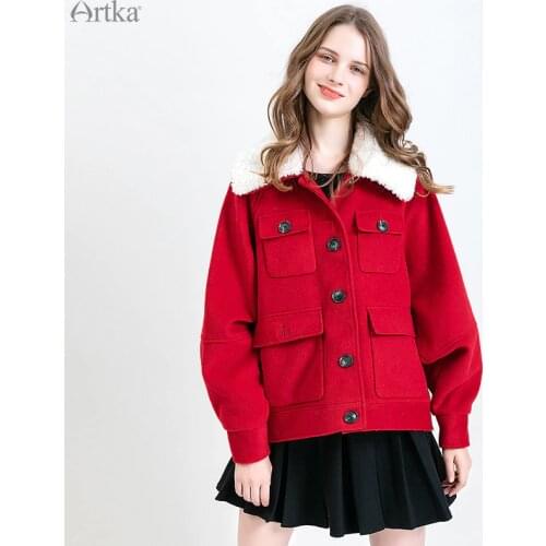 ARTKA 2019 Winter New Women Woolen Coat Single Breasted Thicken Woolen Jacket Pocket Detachable Lamb Fur Collar Outwear WA10193Q