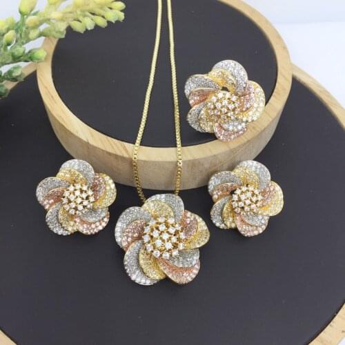 Lanyika Fashion Jewelry Elegant Blooming Camellia Micro Inlay Necklace with Earrings and Ring for Wedding Banquet Popular Gifts