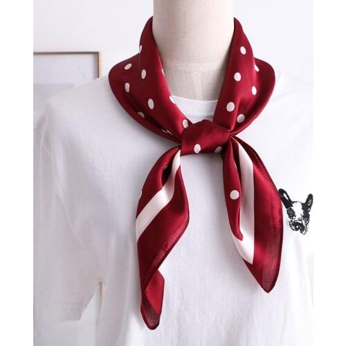 2021 New Style Square Headscarf Spring And Summer Womens Quality Printing Silk Scarves Fashion Lady Sunscreen Silk Beach Shawl