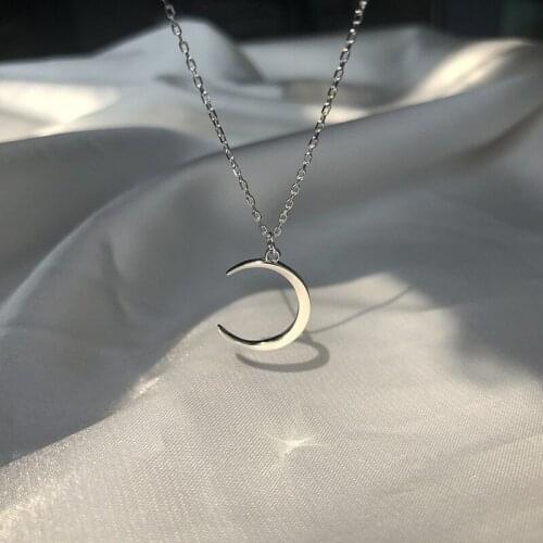 GZLAE New Fashion Sweet Moon Silver Plated Jewelry Temperament Crescent Clavicle Chain Pendant Necklaces