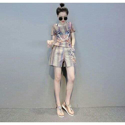 Summer womens 2021 new fashionable retro printed short sleeve top with shorts foreign style suit