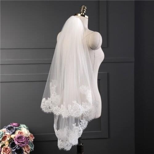 Hot Sell Short t Bridal Veil White/Ivory Lace Edge Wedding Bridal Veil With Comb Wedding Accessories EE65