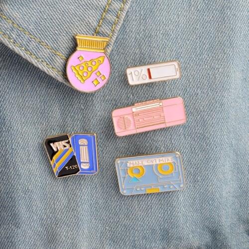 Creative 1% Power Battery Metal Brooch Cartoon Radio Globe Enamel Lapel Pin Collar Button Badges Pin Jewelry Gifts for Women Men