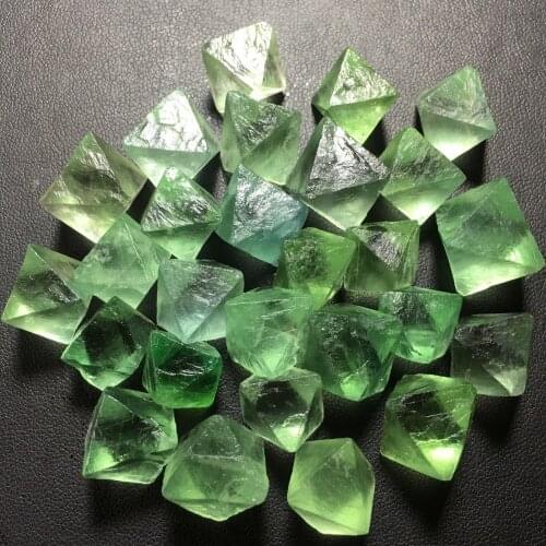 100g natural fluorite quartz crystal point pyramid pendant free-shipping