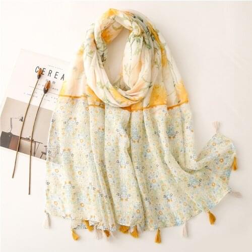 Fashion Design Lovely Floral Tassel Viscose Shawl Scarf Lady High Quality Neckerchief Spring Summer Foulards Muslim Hijab Sjaal