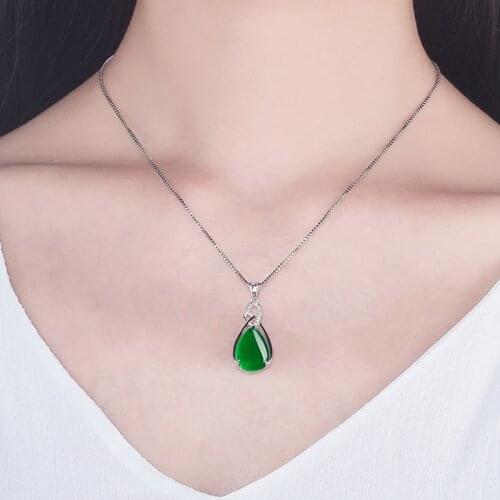 Elegant Womens Necklace Pendants Jade Collarbone Jewelry Jade Green Pendant Neckalce Snake Chain Water Drop Classic