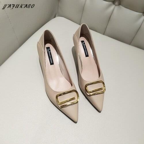Autumn Fashion Pointed Toe Thin Heels High Heels Shallow Mouth Metal Decoration Soft Leather Work Shoes 5 Cm Mid-Heel Lady Pumps