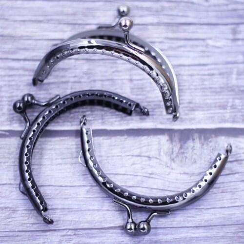50PCS 8.5cm Black Metal Purse Frames Semicircle Kiss Clasps Clutch Buckle Clips Handbag Handle DIY Luggage Hardware Accessories
