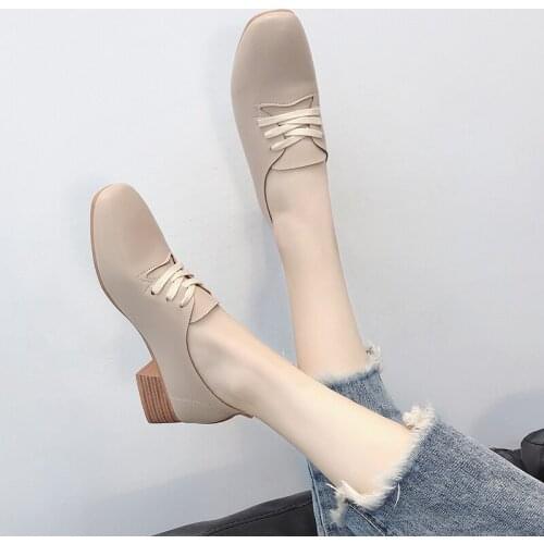 Womens shoes 2021 spring and autumn new retro British style elegant simple fashion small leather shoes square heel cross straps