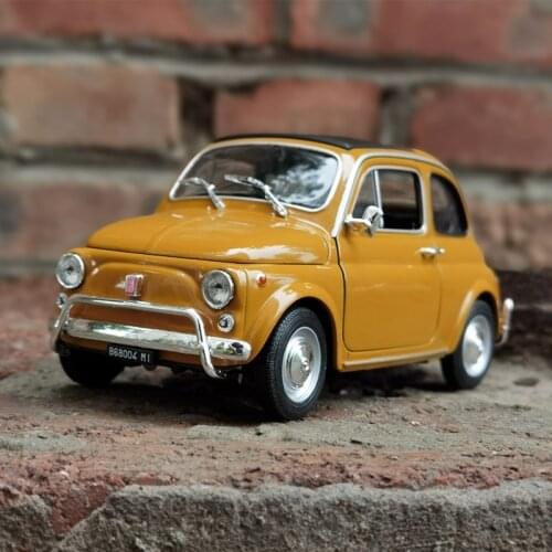 1:18 FIAT 500L Classic Car Alloy Car Model Diecasts Metal Toy Vehicles Car Model Simulation Collection Decoration Childrens Gift