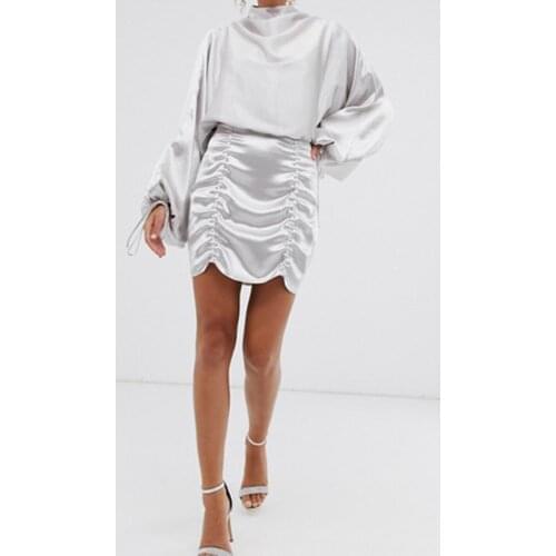 BacklakeGirls Elegant High Neck Long Sleeve Open Back Short Cocktail Dress Pleated Satin Cocktail Party Dress Cocktail Kleider