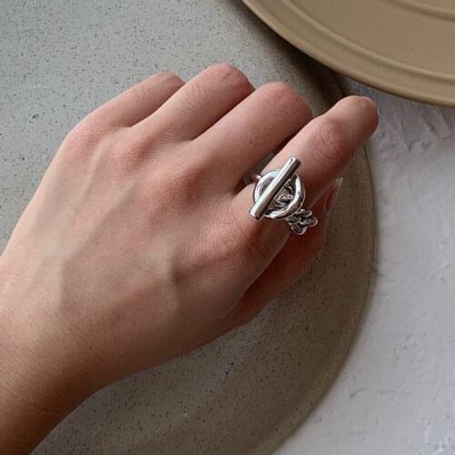 U-Magical Statement Hollow Toggle Clasp Twisted Rings for Women Chain Circle Index Finger Metal Ring Bar Rings Jewellery