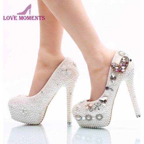 LOVE MOMENTS Pumps