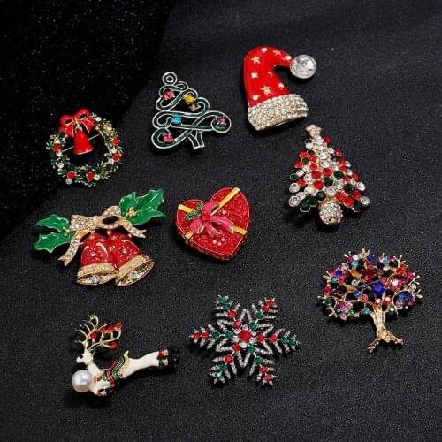 Fashion Christmas Brooches Santa Claus Hat gloves Bells Socks Snowfake Rhinestone Suit Metal Pins Badges Brooch New Year Gifts