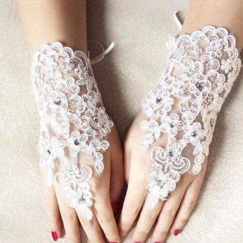 Cheap 1 Pair of Sheer Short Lace Fingerless Gloves Wedding for Bride Prom Party Driving Weeding Accessoire Gloves